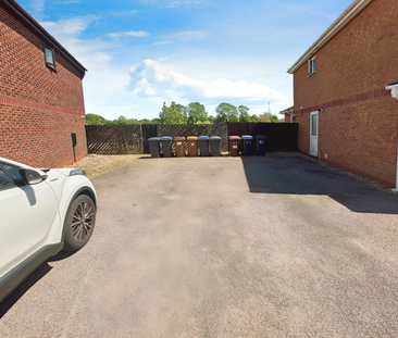 2 bedroom townhouse to rent - Photo 6