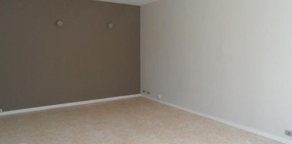 Location Appartement 3 pièces 65m² LILLE 59000 - Photo 2