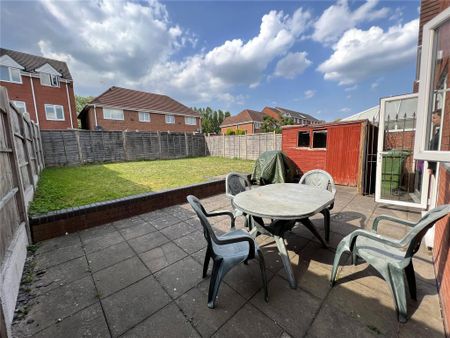 3 bedroom semi-detached house to rent - Photo 2