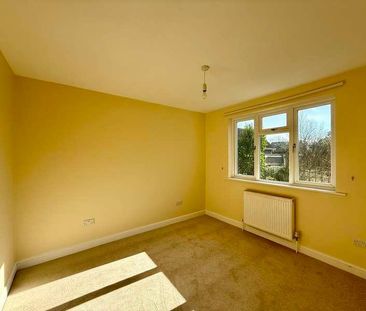 Petrellyn, New Road, SO45 - Photo 4