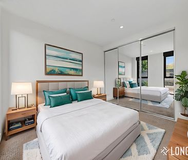 Bright & Stylish Courtyard Apartment - Photo 3