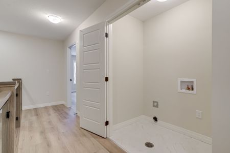 For Lease - 147 Siebert Avenue, Kitchener, Ontario - Photo 2