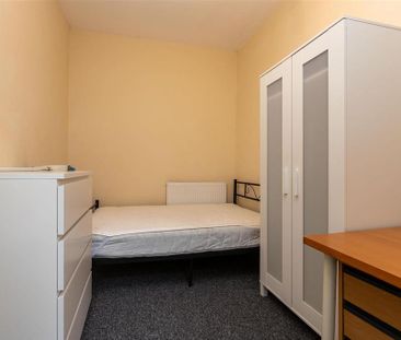 6 bedroom house to rent - Photo 4