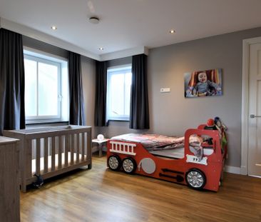 Instapklare recente woning met 4 à 5 slaapkamers en fantastisch uit... - Photo 4