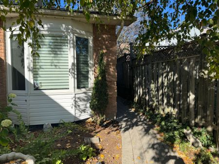 For Lease - 37 Wood Drive, Whitby, Ontario - Photo 2