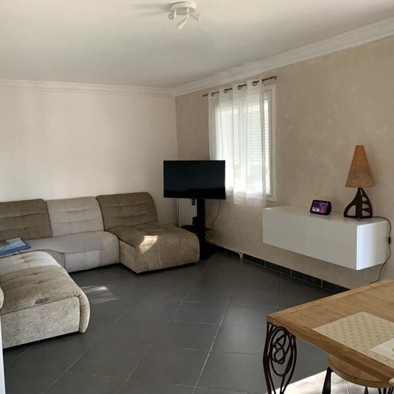 Location Appartement 3 pièces 70m² MARTIGUES 13500 - Photo 1