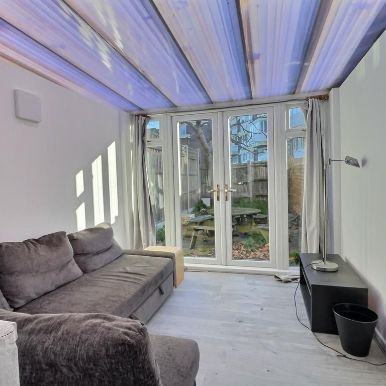 4 bedroom apartment to rent - Photo 1