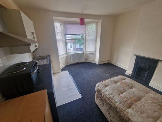 Studio to rent - Photo 1