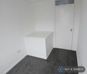 3 bedroom end of terrace house to rent - Photo 5