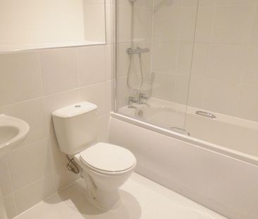 Cross Street, - Photo 4