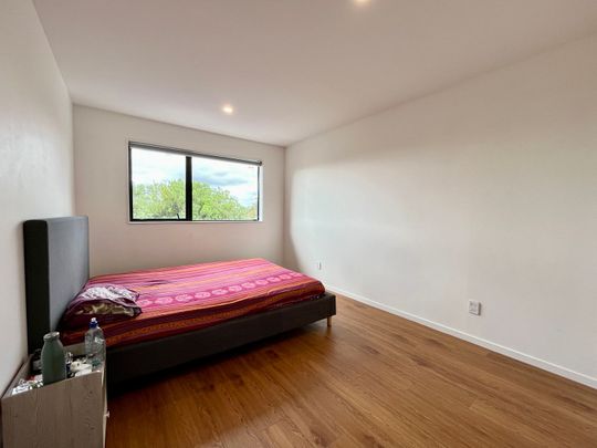 38D Greenhill Crescent, Pakuranga, NZ 2010 - Photo 1