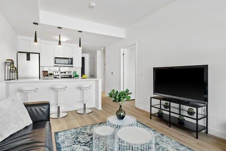 Modern Rental Suites on Main Street in Old Ottawa East - Photo 3