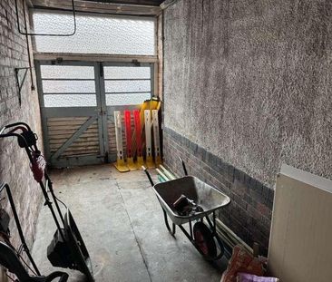 Charlemont Avenue, West Bromwich, B71 - Photo 5