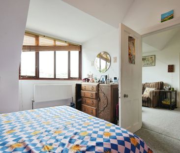 1 Bed Flat, Grand Avenue, BN3 - Photo 5