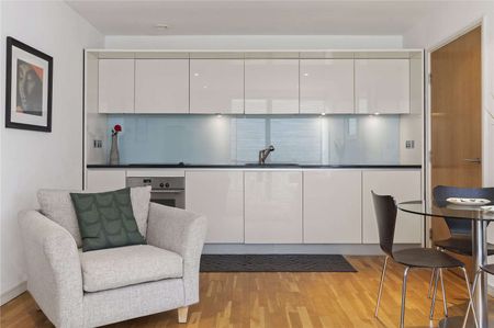 A well laid out modern one bedroom apartment set close to Old Street Station. - Photo 5