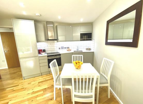 2 bedroom flat to rent - Photo 1