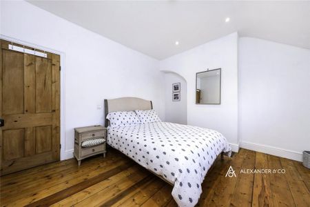 2 bedroom terraced house to rent - Photo 4