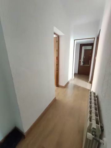 Calle Castro de Oro, Madrid, Community of Madrid 28019 - Photo 2