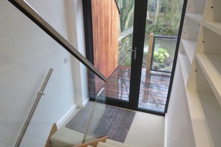 Tamworth Street - Photo 3