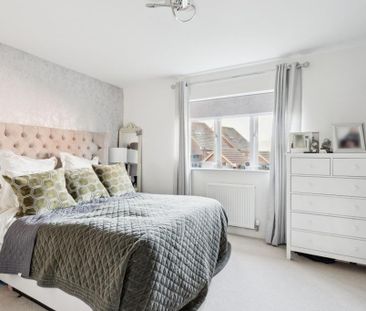 3 bedroom end of terrace house to rent - Photo 5