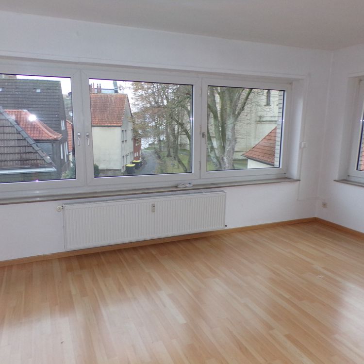 Wir heißen Sie herzlich Willkommen in Ahlen! 2 Zimmerwohnung in der 2 Etage, sucht neuen Mitbewohner - Photo 1