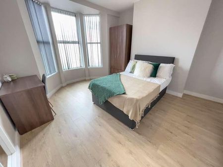 Sheil Road, L6 - Photo 3