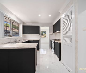 Prime Location! Renovated Family Home! - Photo 1