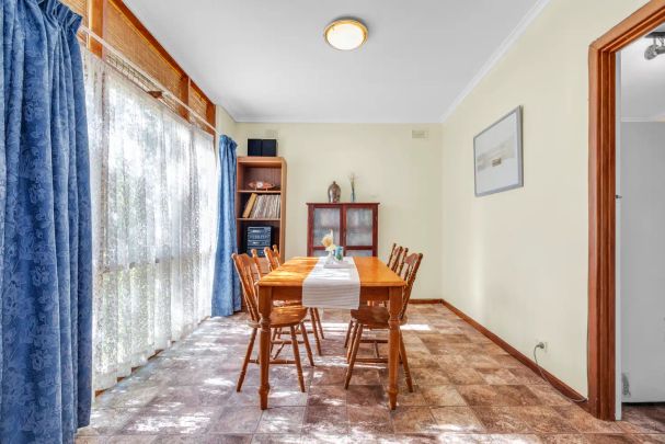 “Four bedroom home” - Photo 1