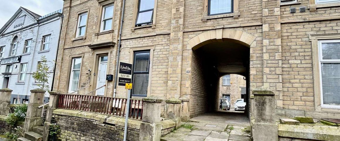 Bath Street Room 2 - Photo 1