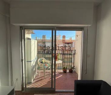 Alquiler de estudio en Calle la Loma, 107 - Photo 1