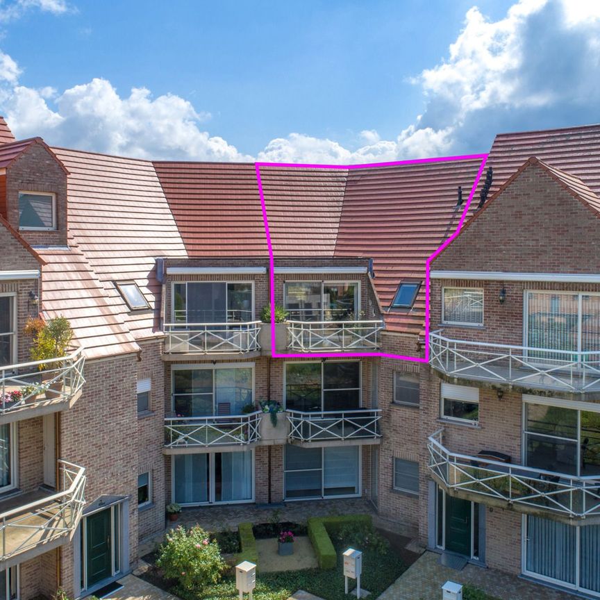 Duplex app. met 3 terrassen, 2 slpk., 2 badk en autostaanplaats. - Photo 1