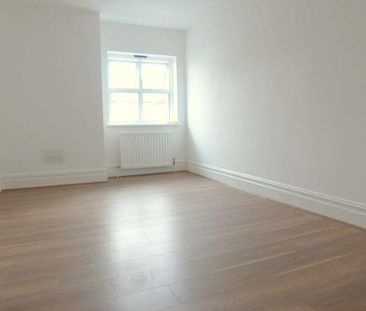 Oxhey Road, Oxhey, WD19 - Photo 1