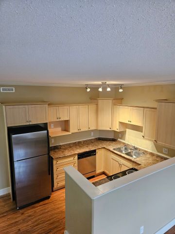 Chiko Townhouse Upper Available August 1, 2026 - Photo 2