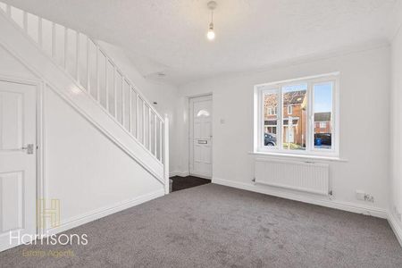 2 bedroom semi-detached house to rent - Photo 3