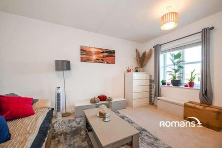 Ferard Corner, Warfield, Bracknell, RG42 - Photo 3