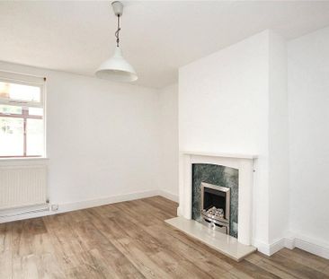 2 bedroom end of terrace house to rent - Photo 4