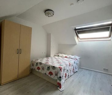 Room in a Shared House, Ashmount Road, N15 - Photo 5