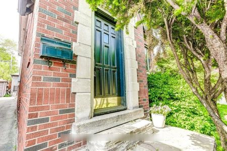 For Lease - 2 Larkin Avenue Unit# Upper, Toronto, Ontario - Photo 4