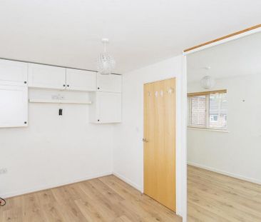 2 bedroom end of terrace house to rent - Photo 6