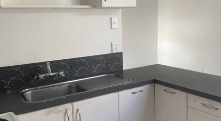 Peaceful 2-Bedroom Flat - Photo 2