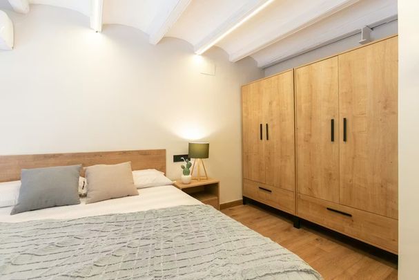 Carrer de Vilardell, Barcelona, Catalonia 08014 - Photo 1