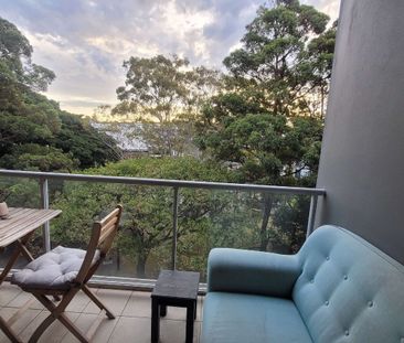 Redfern - Photo 2
