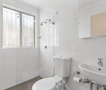 OVERSIZED APARTMENT AT 'ANNANDALE LODGE' - Photo 5