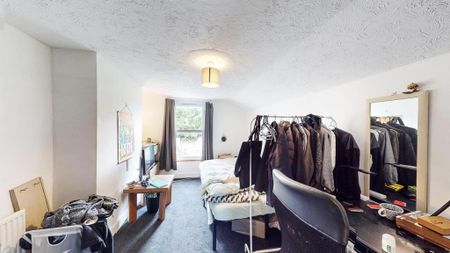 4 bedroom terraced house to rent - Photo 4