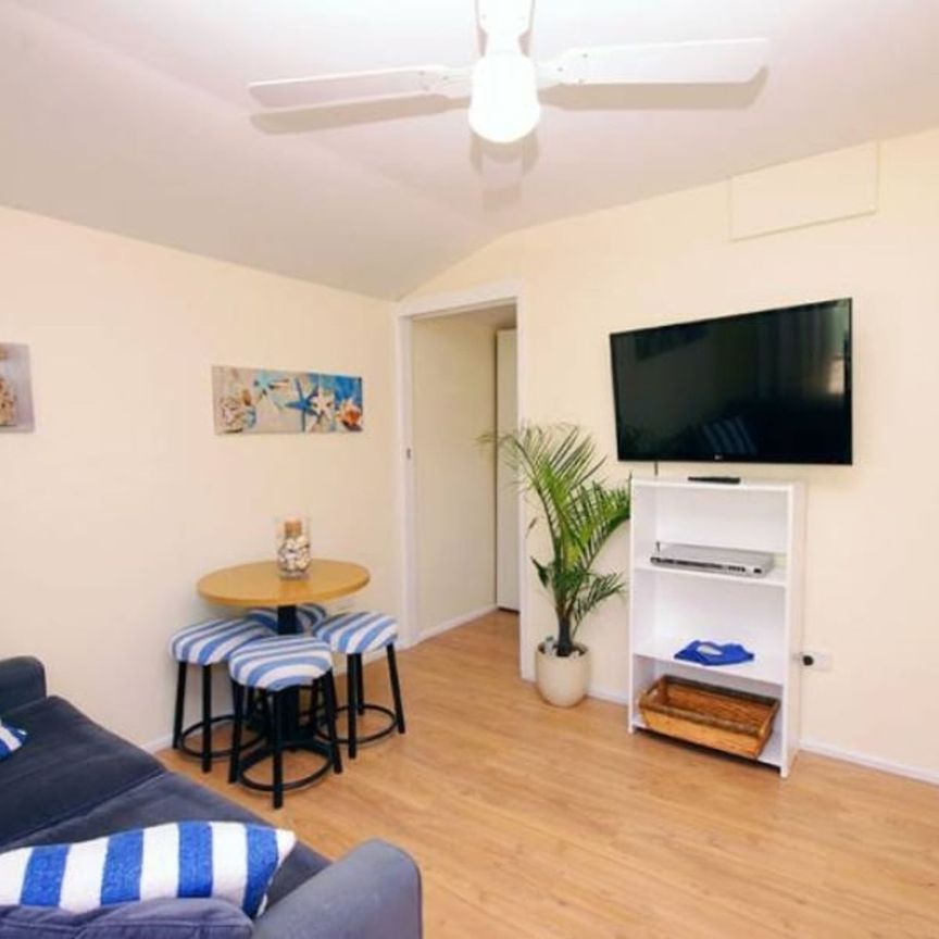 1 Bedroom Fully Self Contained Granny Flat – the Entrance North - Photo 1