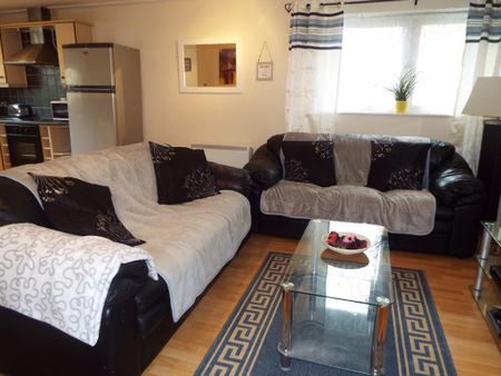 2 bedroom apartment to rent - Photo 2