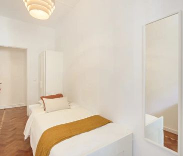 Room for rent in shared apartment in Lisbon - Foto 4