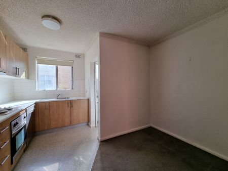 CONVENIENTLY LOCATED 2-BEDROOM UNIT FOR RENT - Photo 5