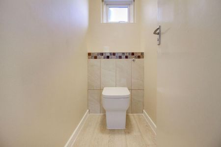 2 bedroom flat to rent - Photo 5