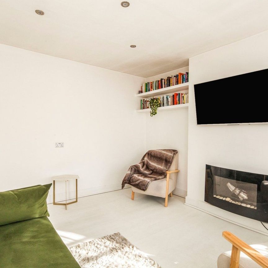 Philip Walk, London, SE15 - Photo 1